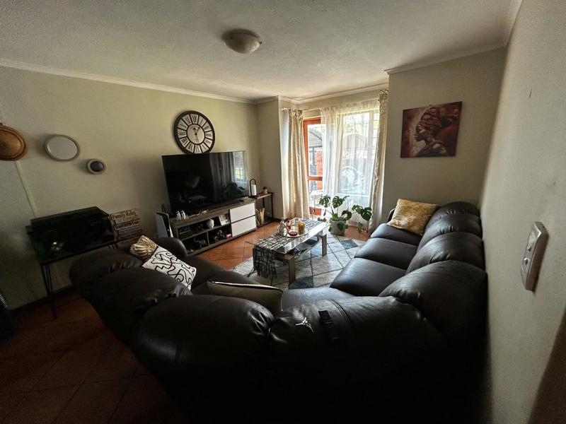 2 Bedroom Property for Sale in Montana Tuine Gauteng