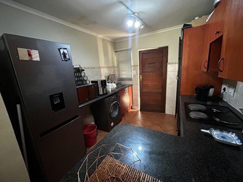 2 Bedroom Property for Sale in Montana Tuine Gauteng