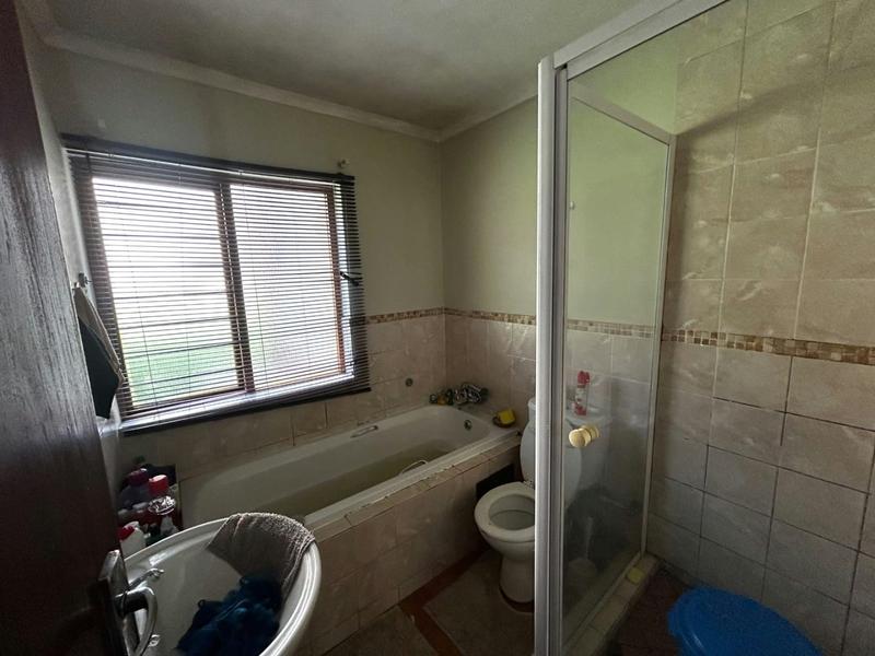 2 Bedroom Property for Sale in Montana Tuine Gauteng