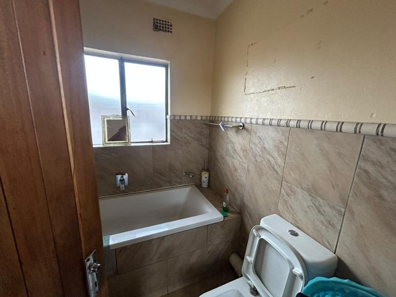 2 Bedroom Property for Sale in Meadowlands Gauteng