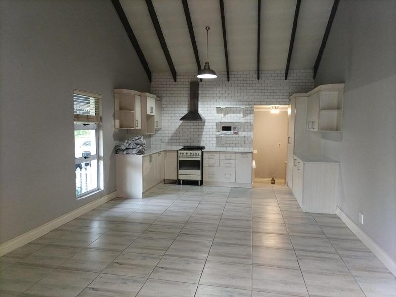 To Let 2 Bedroom Property for Rent in Zwavelpoort Gauteng