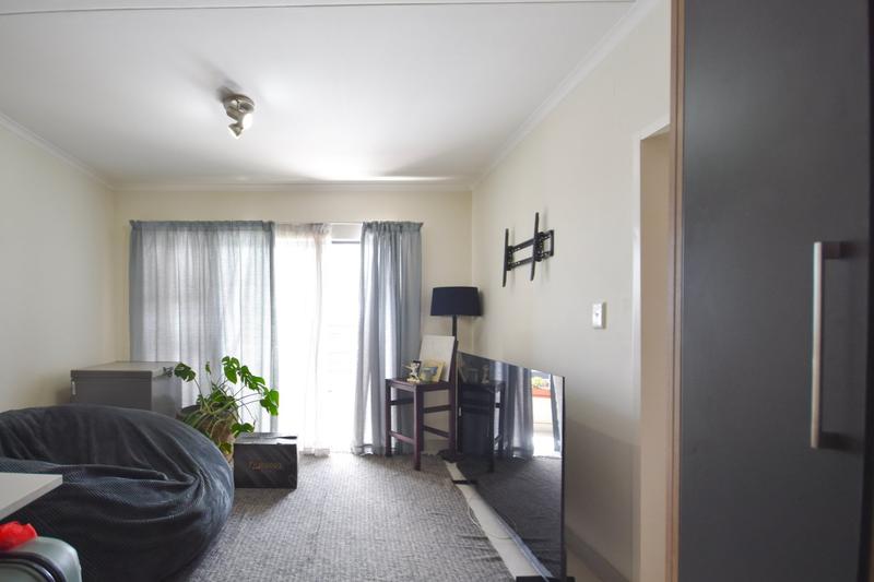 1 Bedroom Property for Sale in Golden Fields Estate Gauteng