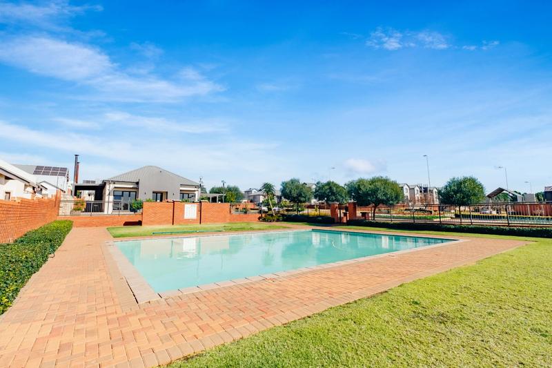1 Bedroom Property for Sale in Golden Fields Estate Gauteng