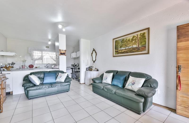 2 Bedroom Property for Sale in Glenvista Gauteng