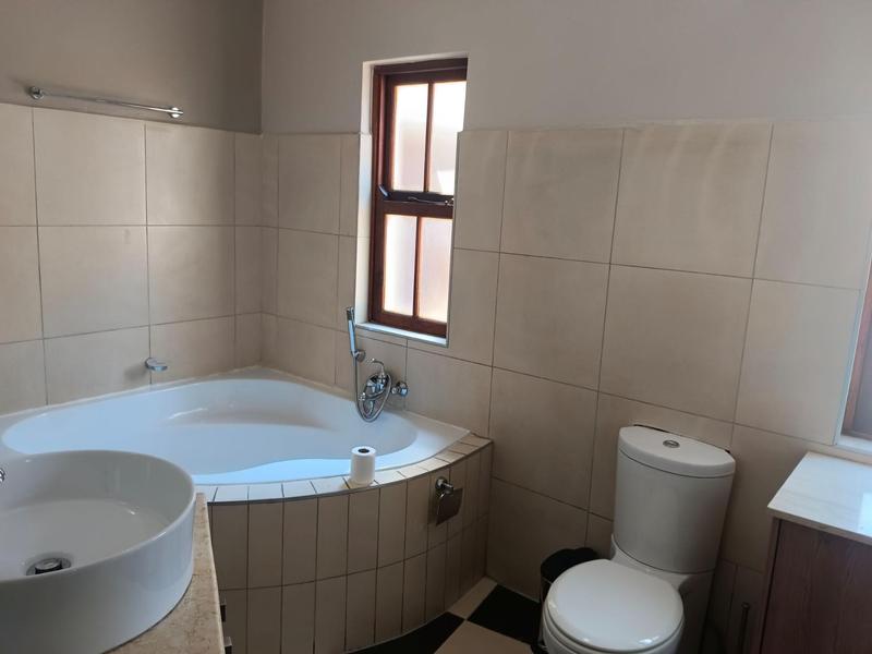 To Let 5 Bedroom Property for Rent in Midstream Estate Gauteng