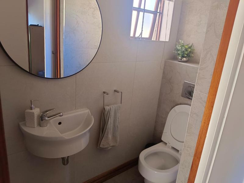 To Let 5 Bedroom Property for Rent in Midstream Estate Gauteng
