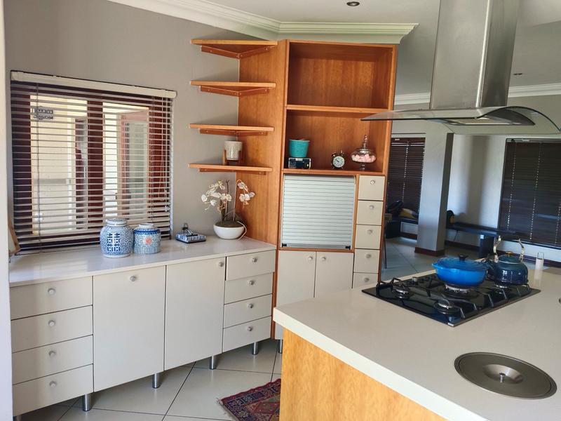 To Let 5 Bedroom Property for Rent in Midstream Estate Gauteng