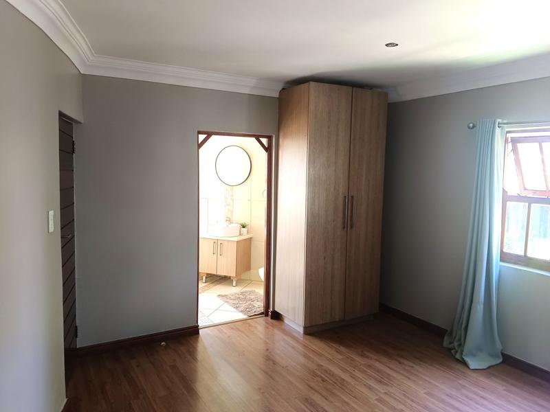 To Let 5 Bedroom Property for Rent in Midstream Estate Gauteng