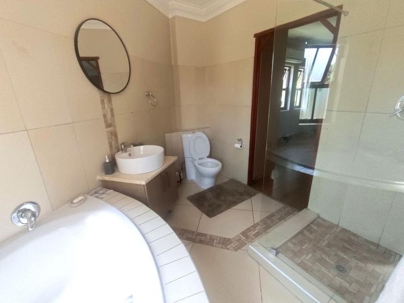 To Let 5 Bedroom Property for Rent in Midstream Estate Gauteng