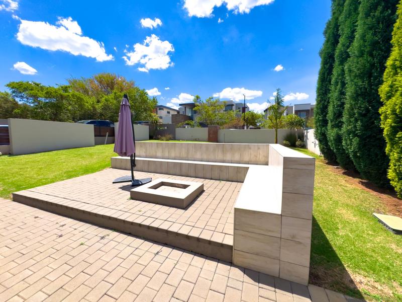 To Let 4 Bedroom Property for Rent in Midstream Ridge Gauteng