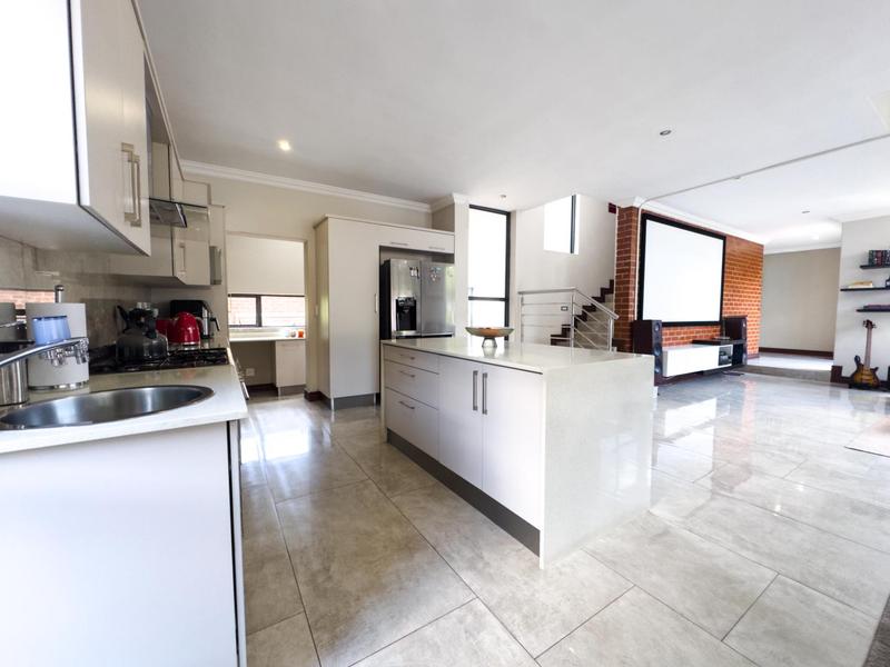 To Let 4 Bedroom Property for Rent in Midstream Ridge Gauteng
