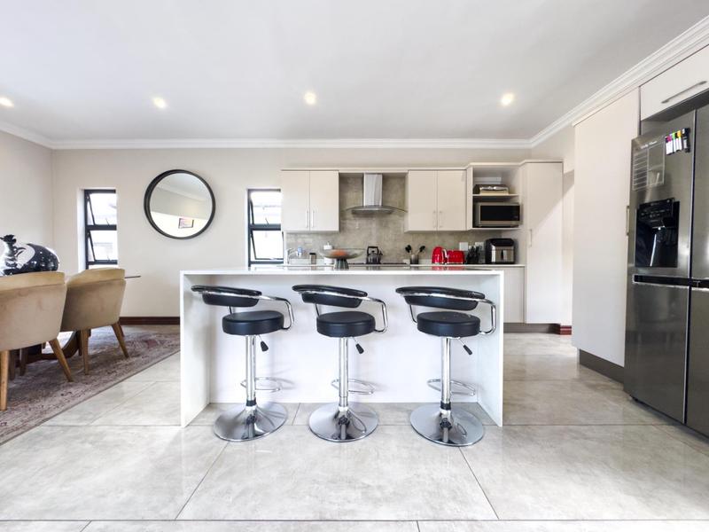 To Let 4 Bedroom Property for Rent in Midstream Ridge Gauteng