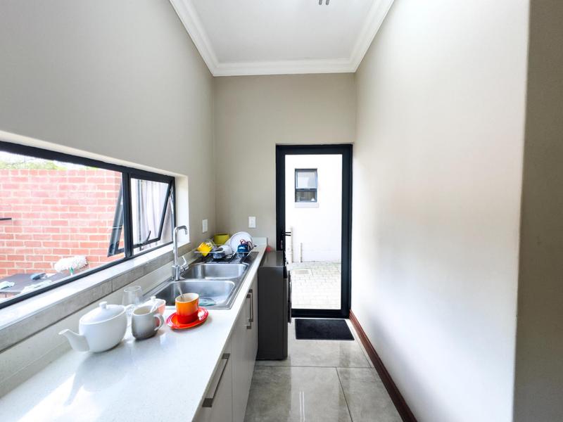 To Let 4 Bedroom Property for Rent in Midstream Ridge Gauteng