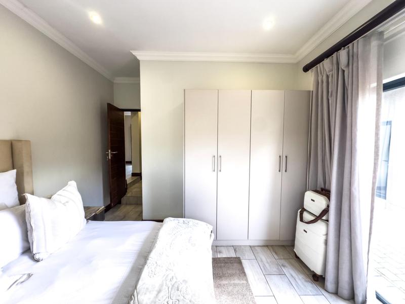 To Let 4 Bedroom Property for Rent in Midstream Ridge Gauteng