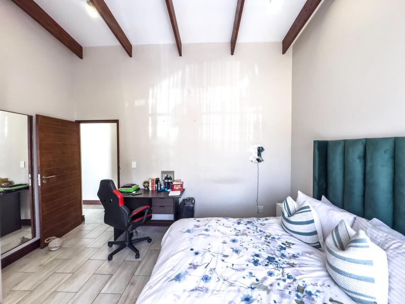 To Let 4 Bedroom Property for Rent in Midstream Ridge Gauteng