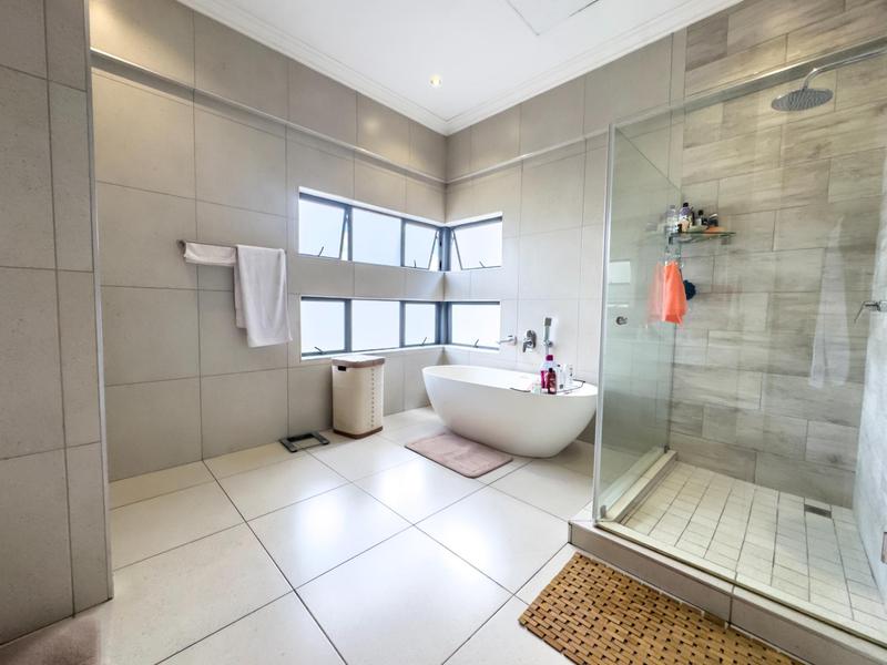 To Let 4 Bedroom Property for Rent in Midstream Ridge Gauteng