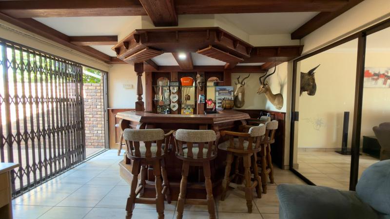 To Let 3 Bedroom Property for Rent in Farrarmere Gauteng