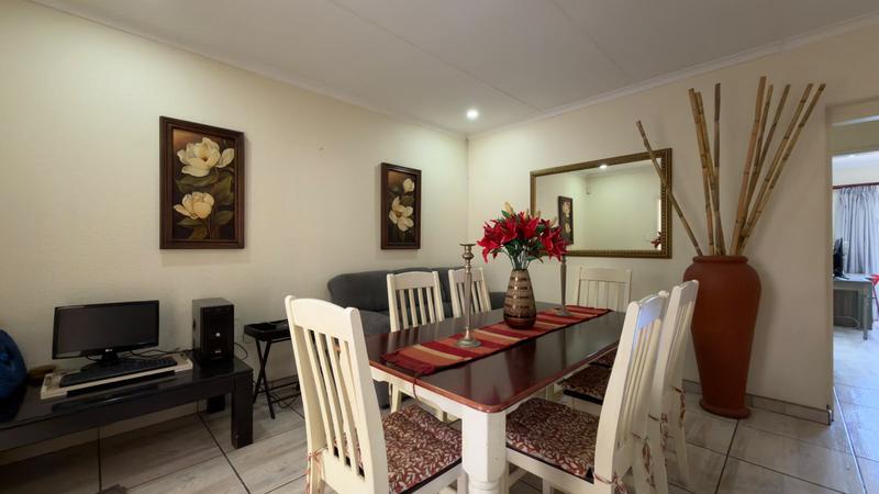 To Let 3 Bedroom Property for Rent in Farrarmere Gauteng