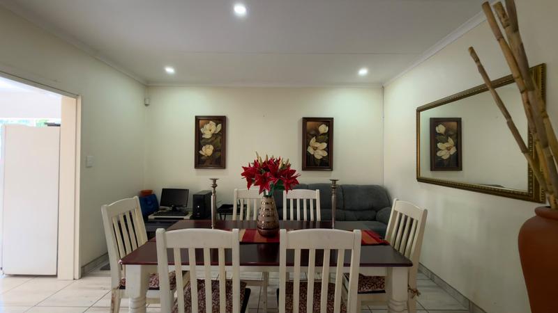 To Let 3 Bedroom Property for Rent in Farrarmere Gauteng