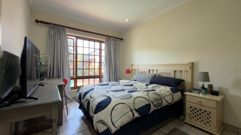 To Let 3 Bedroom Property for Rent in Farrarmere Gauteng