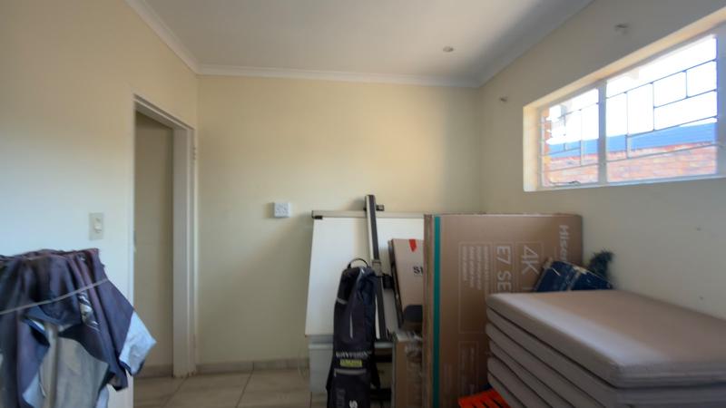 To Let 3 Bedroom Property for Rent in Farrarmere Gauteng