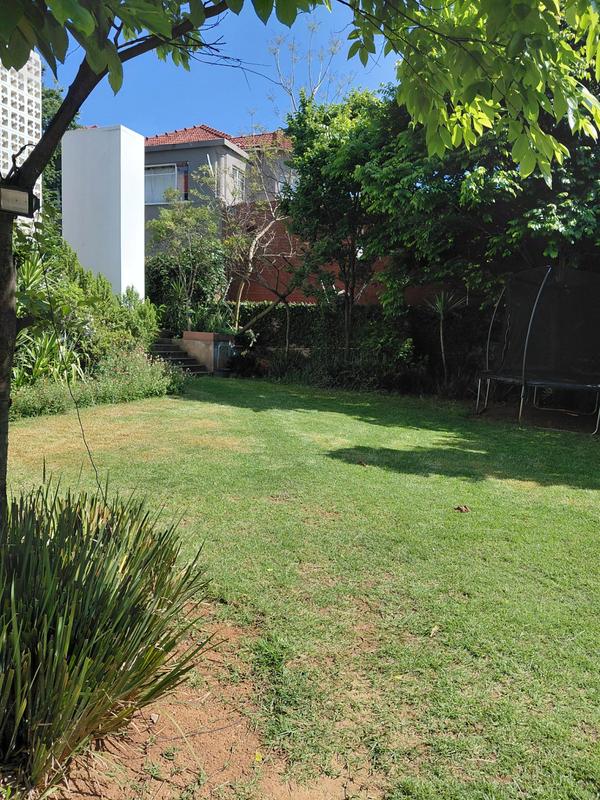 To Let 3 Bedroom Property for Rent in Greenside Gauteng