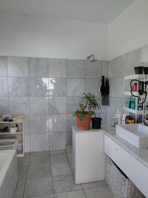 To Let 3 Bedroom Property for Rent in Greenside Gauteng