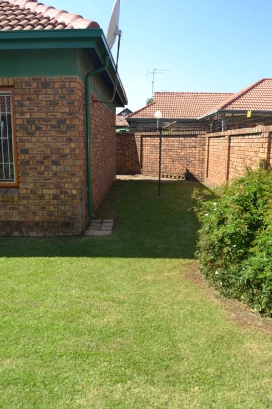 To Let 3 Bedroom Property for Rent in Petersfield Gauteng