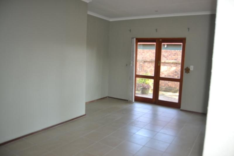 To Let 3 Bedroom Property for Rent in Petersfield Gauteng
