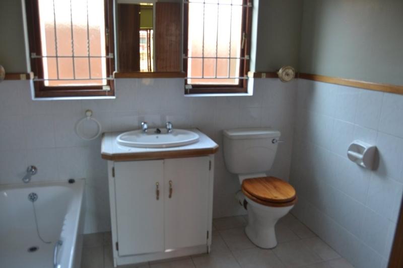 To Let 3 Bedroom Property for Rent in Petersfield Gauteng