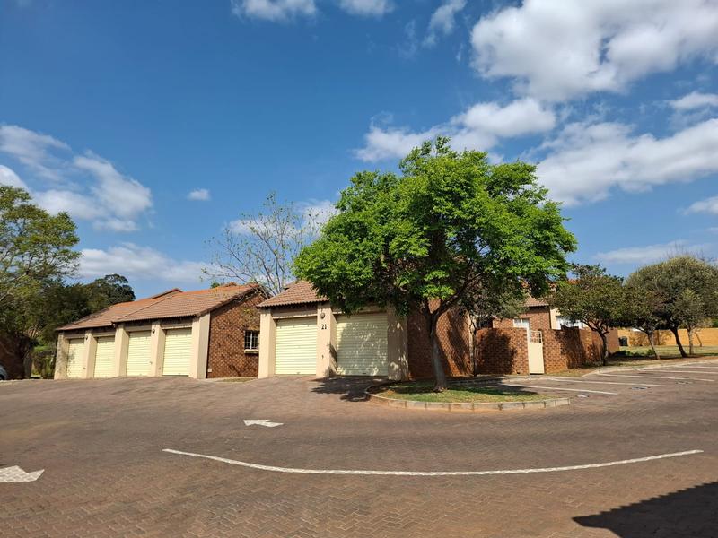To Let 2 Bedroom Property for Rent in Mooikloof Ridge Gauteng