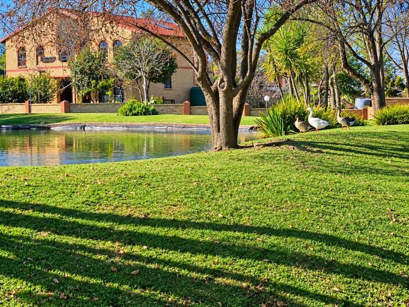 2 Bedroom Property for Sale in Terenure Gauteng