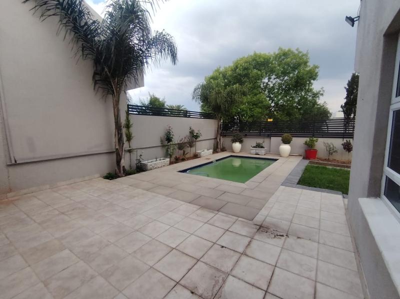 4 Bedroom Property for Sale in Bryanston Gauteng