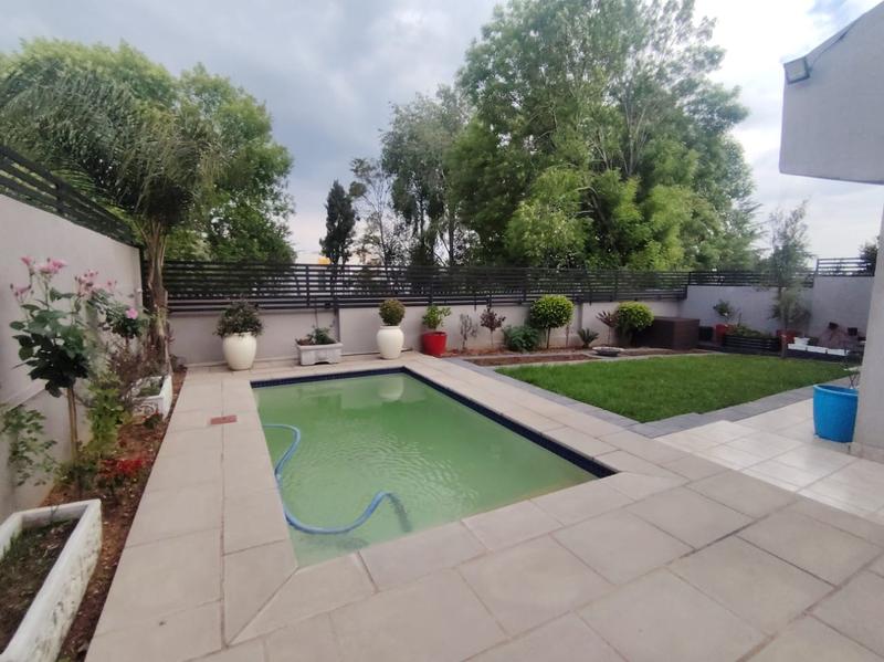 4 Bedroom Property for Sale in Bryanston Gauteng
