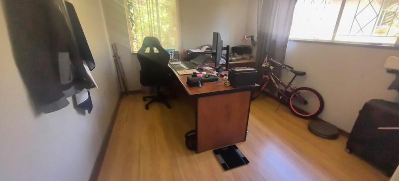 4 Bedroom Property for Sale in Florida Park Gauteng