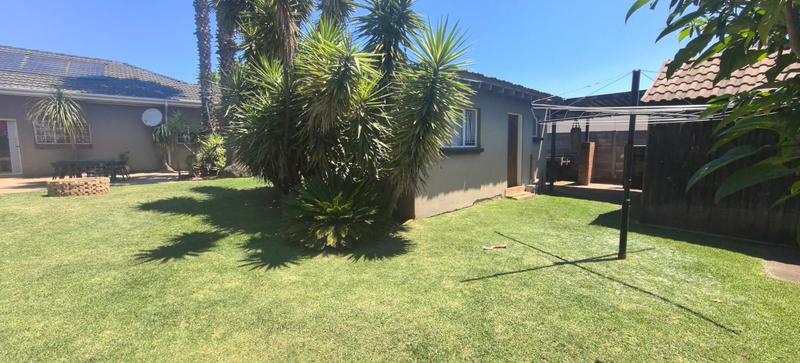 4 Bedroom Property for Sale in Florida Park Gauteng
