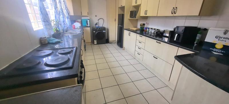 4 Bedroom Property for Sale in Florida Park Gauteng