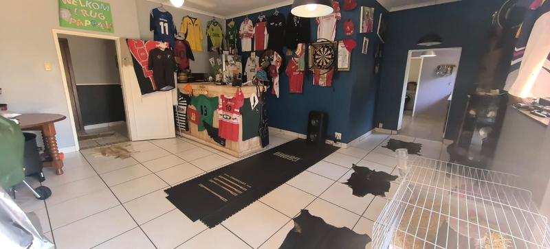 4 Bedroom Property for Sale in Florida Park Gauteng
