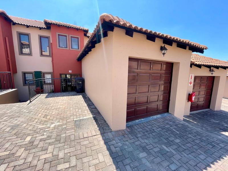 2 Bedroom Property for Sale in Noordheuwel Gauteng