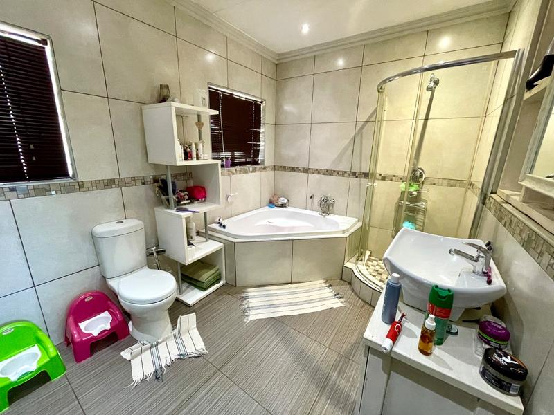 4 Bedroom Property for Sale in Silverfields Park Gauteng