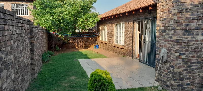 To Let 3 Bedroom Property for Rent in Thatchfield Gauteng