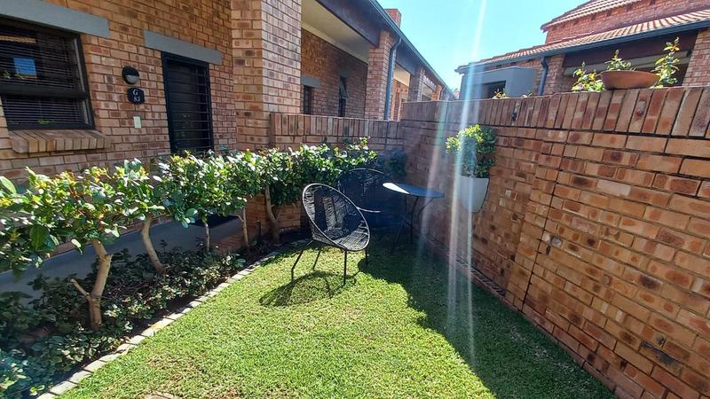 To Let 2 Bedroom Property for Rent in Equestria Gauteng