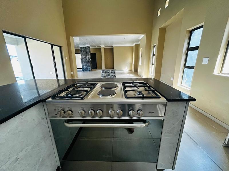 7 Bedroom Property for Sale in Savannah Country Estate Gauteng