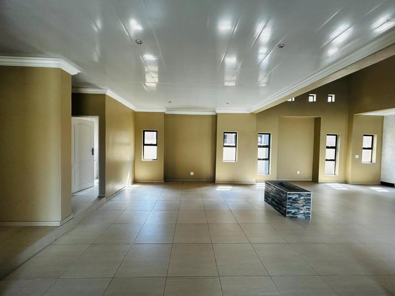 7 Bedroom Property for Sale in Savannah Country Estate Gauteng