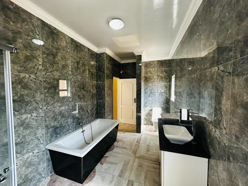 7 Bedroom Property for Sale in Savannah Country Estate Gauteng
