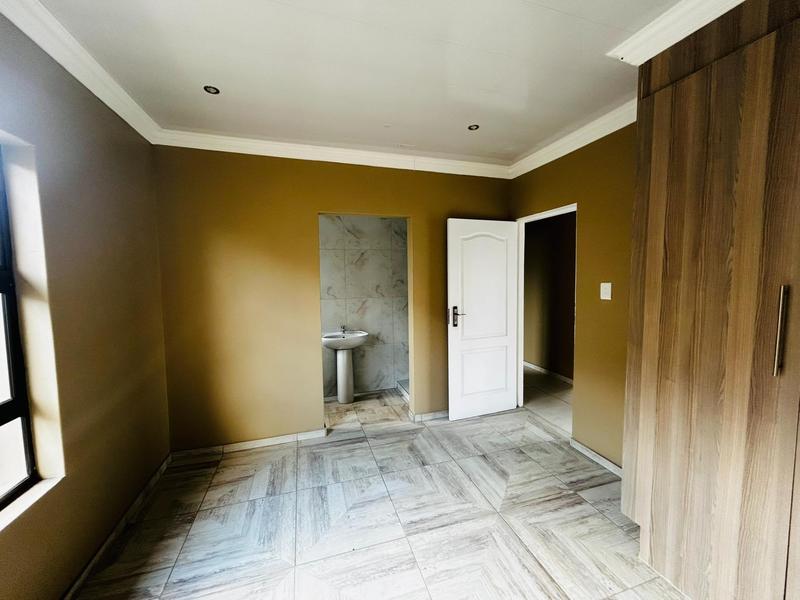 7 Bedroom Property for Sale in Savannah Country Estate Gauteng