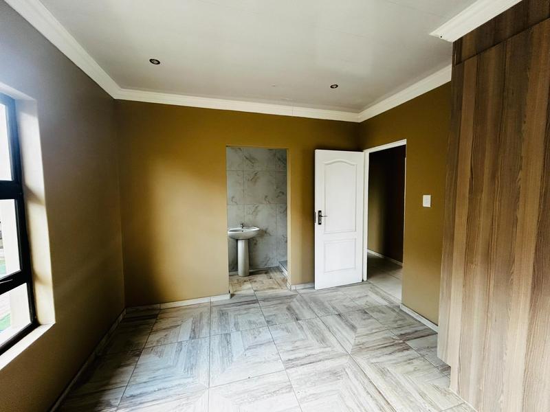 7 Bedroom Property for Sale in Savannah Country Estate Gauteng