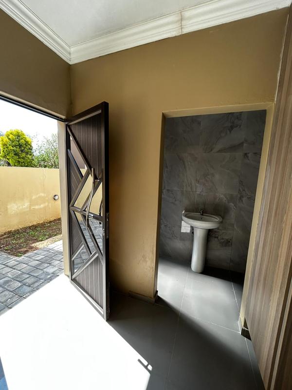 7 Bedroom Property for Sale in Savannah Country Estate Gauteng