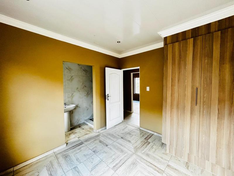 7 Bedroom Property for Sale in Savannah Country Estate Gauteng