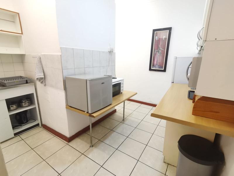 To Let 1 Bedroom Property for Rent in Edenvale Gauteng